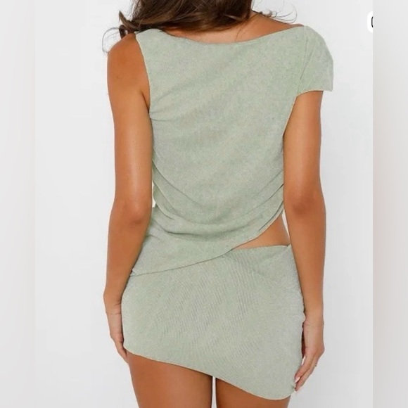 One-Shoulder Light Green Matching Set - Picture 2 of 3